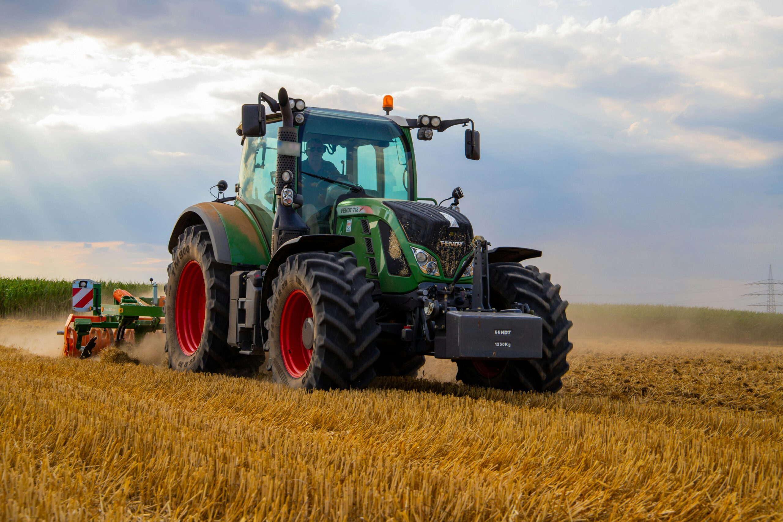 Harnessing Innovative Farming: A Guide to Modern Kheti’s Resources for Farmers